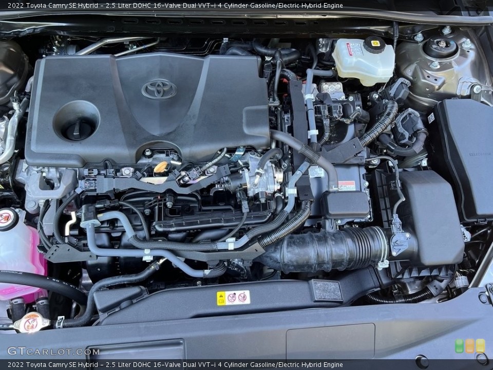 2.5 Liter DOHC 16-Valve Dual VVT-i 4 Cylinder Gasoline/Electric Hybrid 2022 Toyota Camry Engine