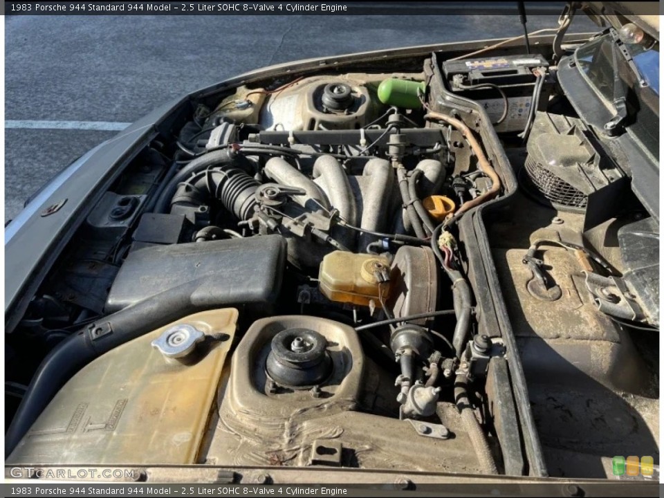 2.5 Liter SOHC 8-Valve 4 Cylinder 1983 Porsche 944 Engine