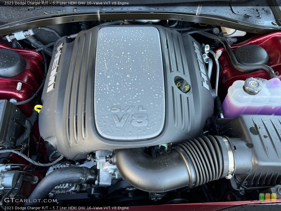 5.7 Liter HEMI OHV 16-Valve VVT V8 2023 Dodge Charger Engine