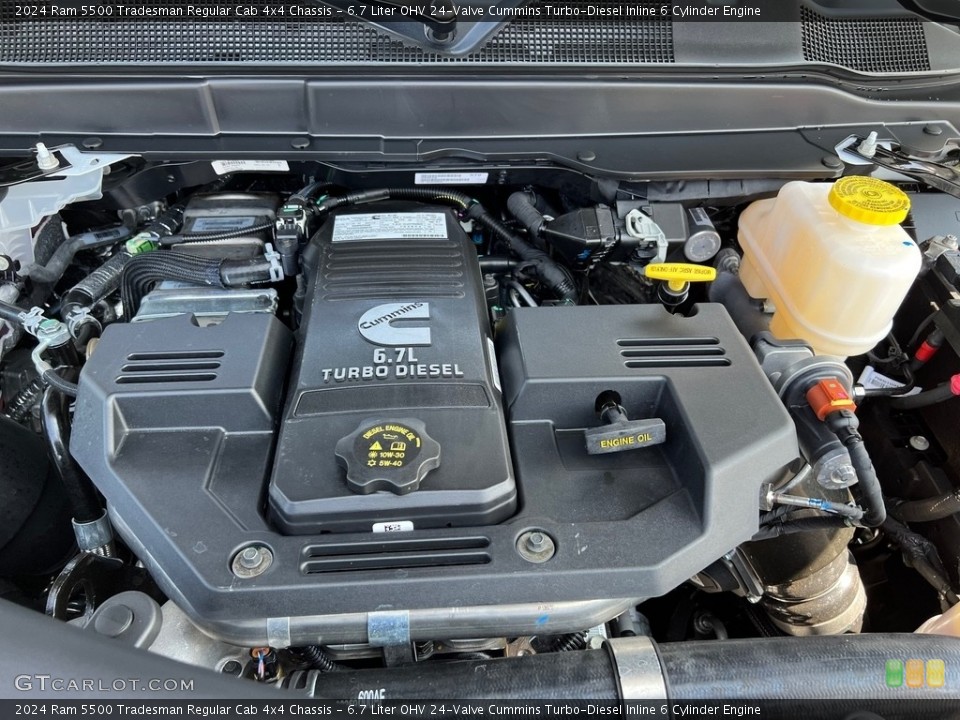 6.7 Liter OHV 24-Valve Cummins Turbo-Diesel Inline 6 Cylinder 2024 Ram 5500 Engine