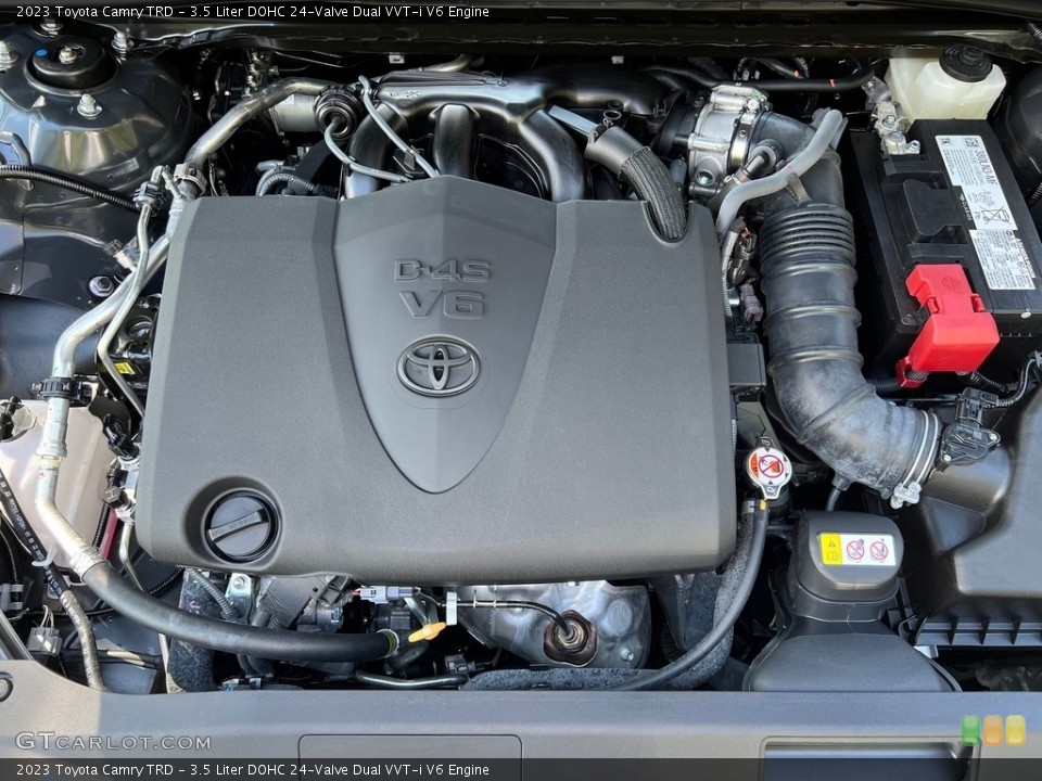 3.5 Liter DOHC 24-Valve Dual VVT-i V6 2023 Toyota Camry Engine