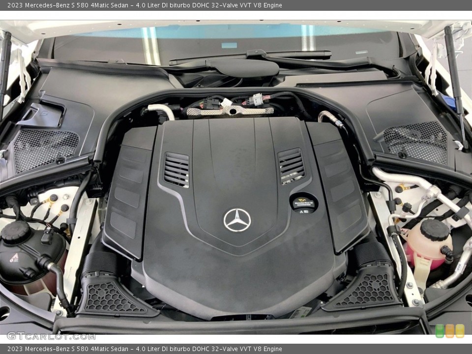 4.0 Liter DI biturbo DOHC 32-Valve VVT V8 2023 Mercedes-Benz S Engine