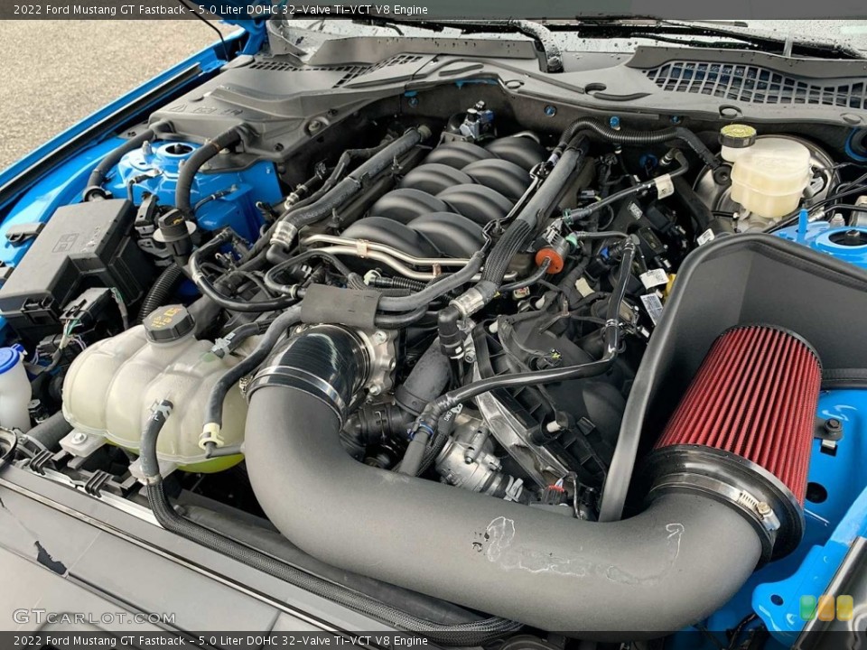 5.0 Liter DOHC 32-Valve Ti-VCT V8 2022 Ford Mustang Engine