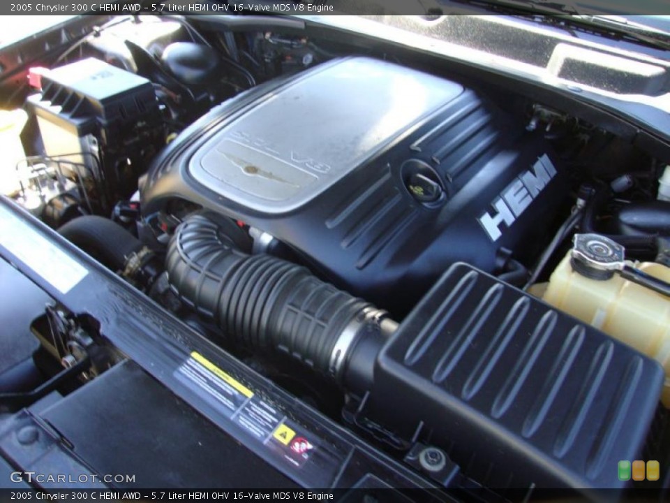 5.7 Liter HEMI OHV 16-Valve MDS V8 Engine for the 2005 Chrysler 300 #36781283
