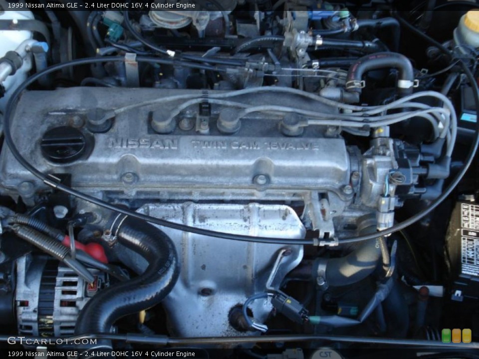 2.4 Liter DOHC 16V 4 Cylinder 1999 Nissan Altima Engine