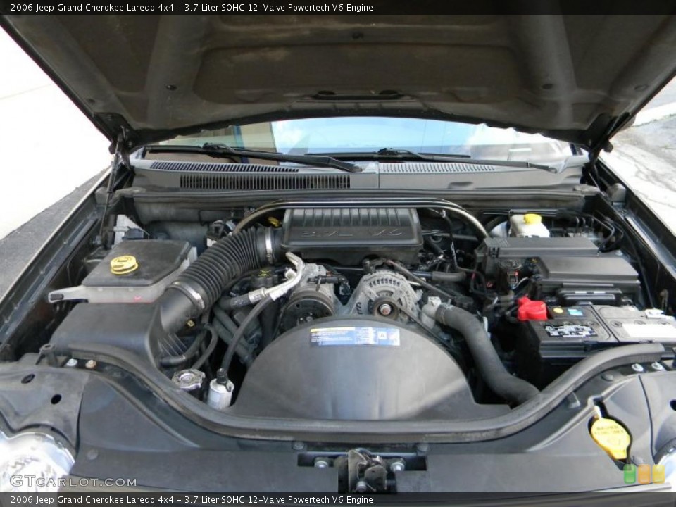 3.7 Liter SOHC 12-Valve Powertech V6 Engine for the 2006 Jeep Grand Cherokee #38268965