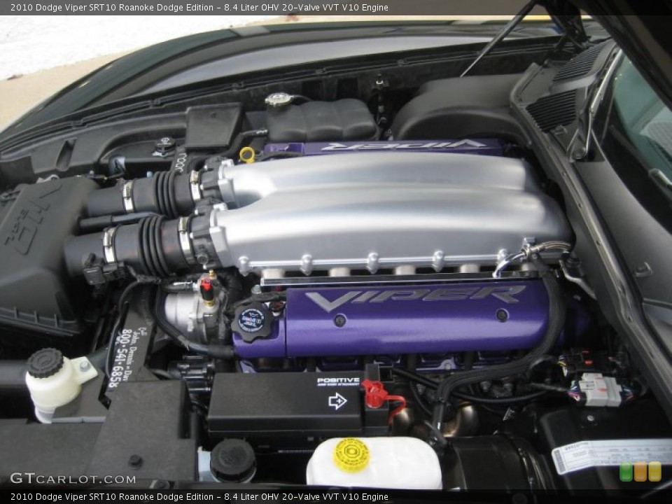 8.4 Liter OHV 20-Valve VVT V10 Engine for the 2010 Dodge Viper #38329407