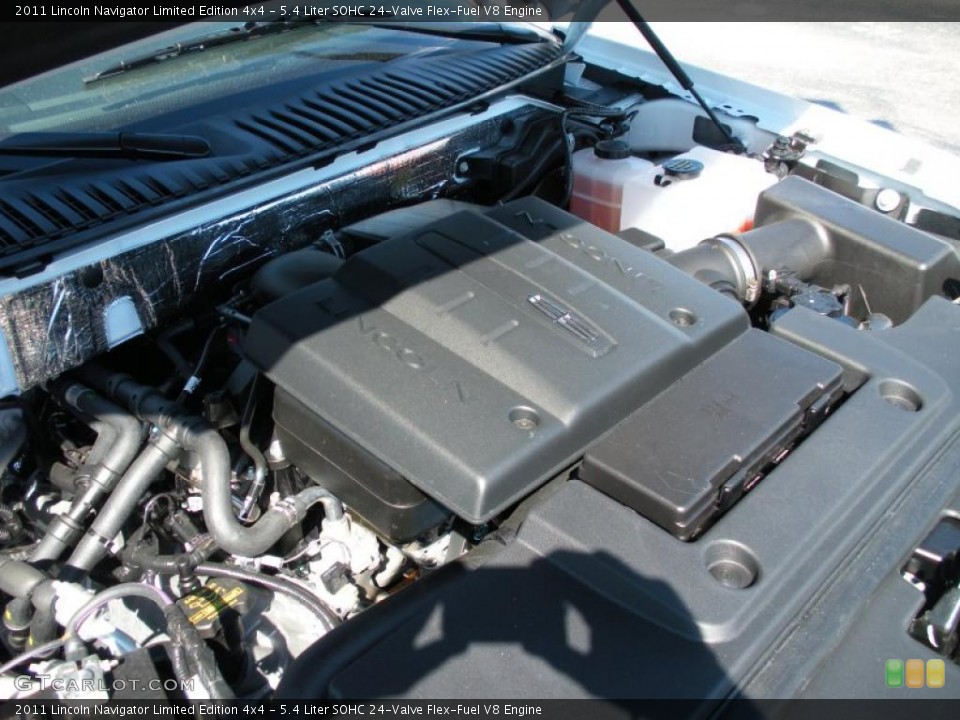 5.4 Liter SOHC 24-Valve Flex-Fuel V8 Engine for the 2011 Lincoln Navigator #38417093