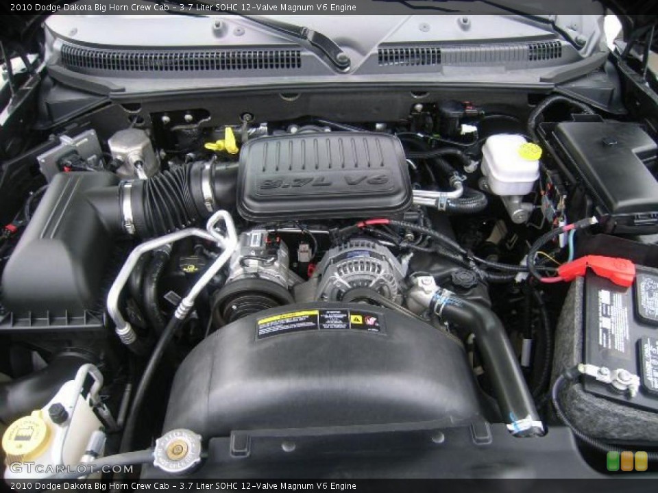 3.7 Liter SOHC 12-Valve Magnum V6 2010 Dodge Dakota Engine