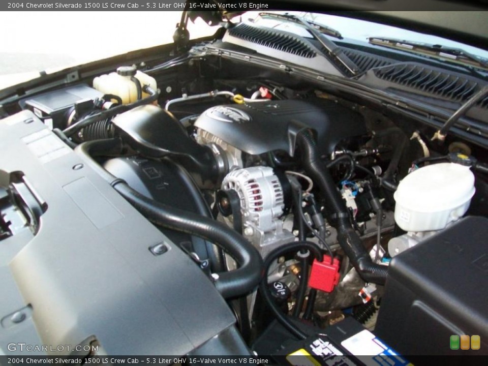 5.3 Liter OHV 16-Valve Vortec V8 2004 Chevrolet Silverado 1500 Engine