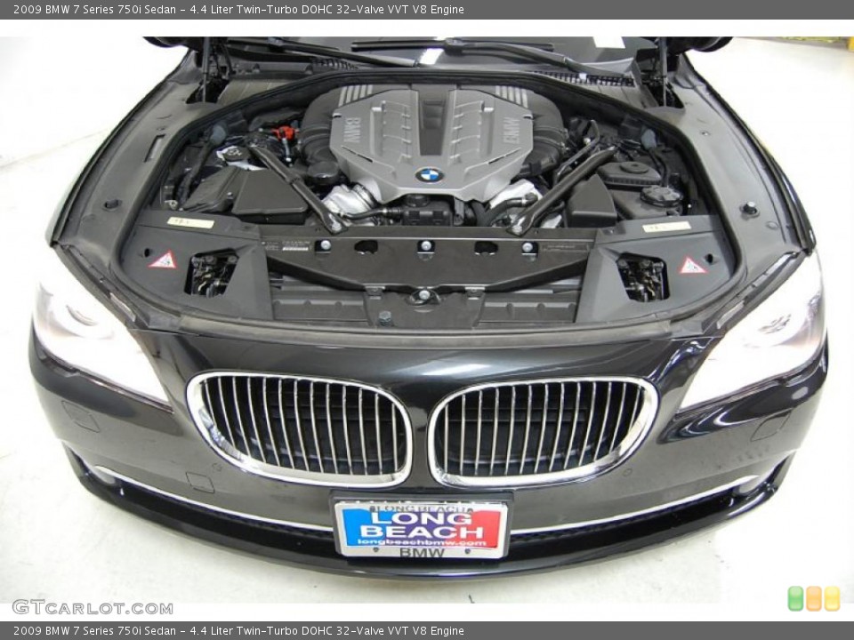 4.4 Liter Twin-Turbo DOHC 32-Valve VVT V8 Engine for the 2009 BMW 7 Series #39248252