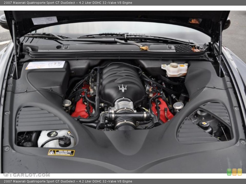 4.2 Liter DOHC 32-Valve V8 Engine for the 2007 Maserati Quattroporte #39356716