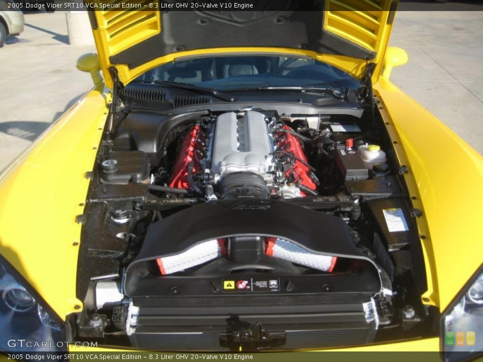 8.3 Liter OHV 20-Valve V10 Engine for the 2005 Dodge Viper #39442354