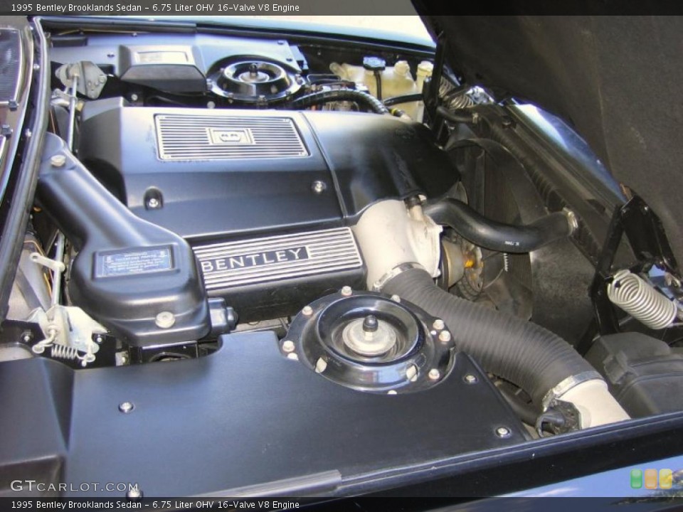 6.75 Liter OHV 16-Valve V8 1995 Bentley Brooklands Engine