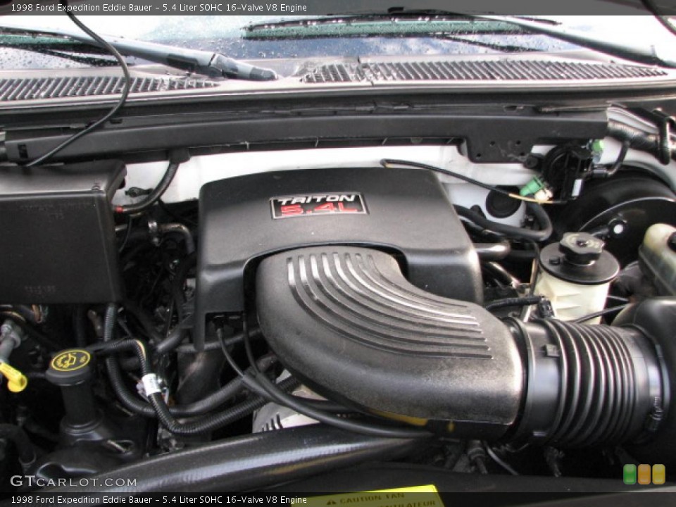 5.4 Liter SOHC 16-Valve V8 1998 Ford Expedition Engine