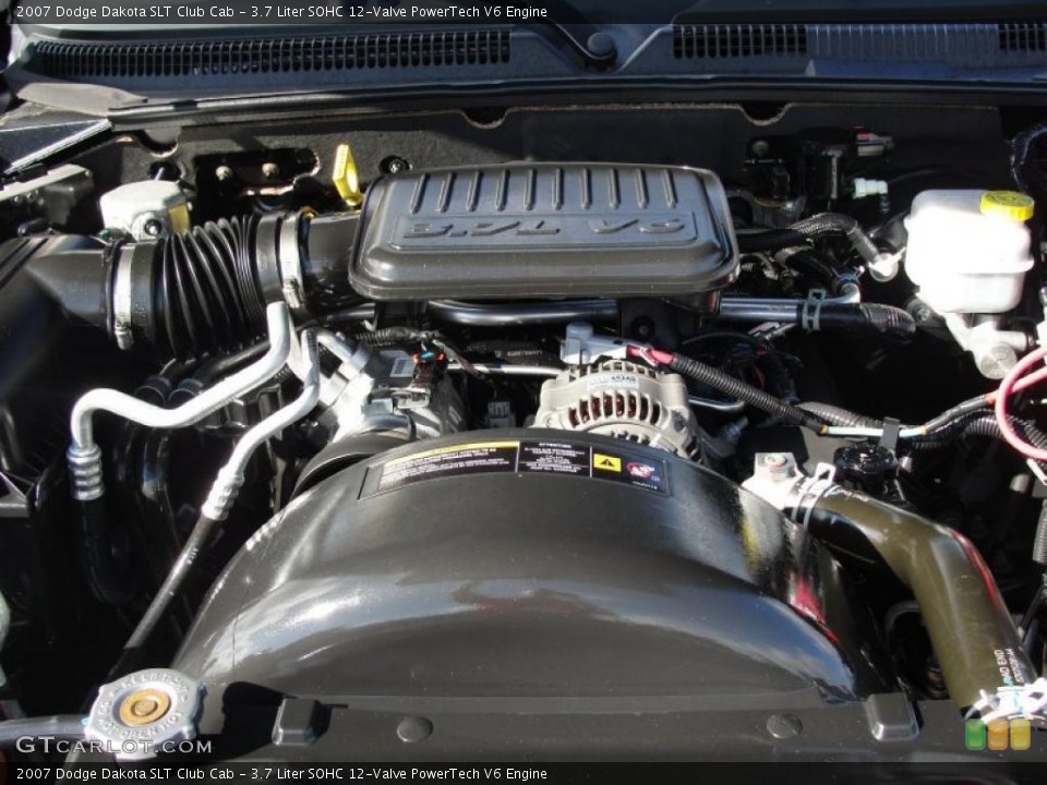 3.7 Liter SOHC 12-Valve PowerTech V6 Engine for the 2007 Dodge Dakota #40035734