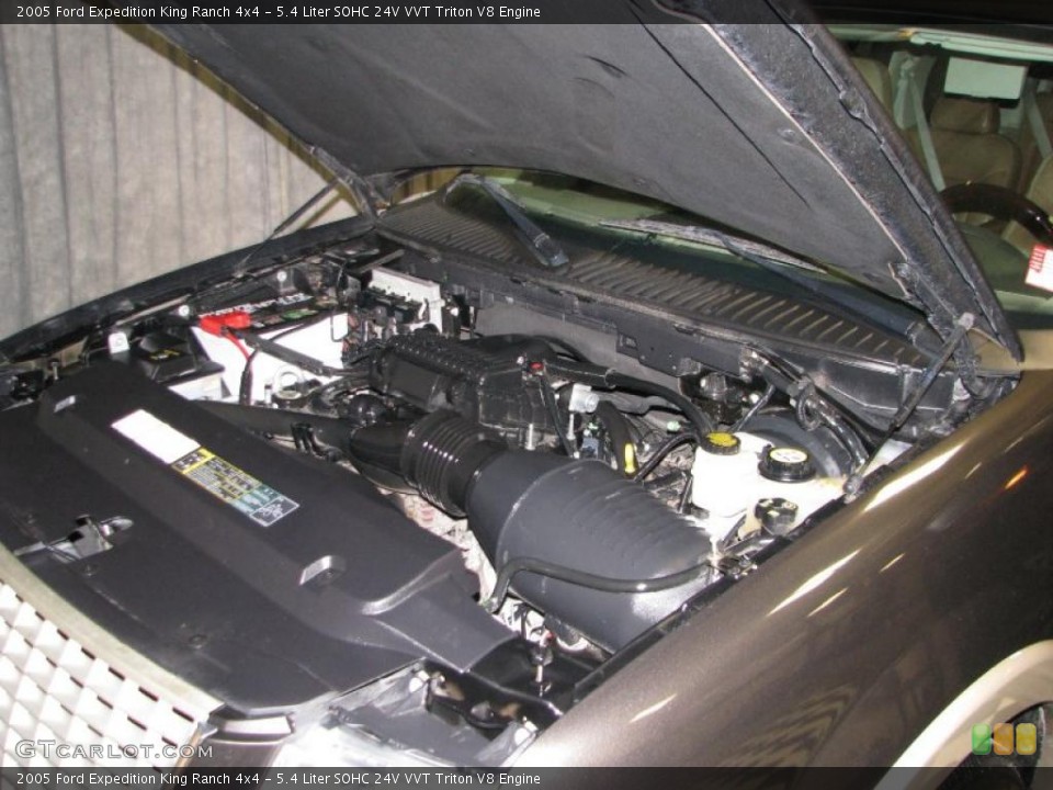 5.4 Liter SOHC 24V VVT Triton V8 Engine for the 2005 Ford Expedition #40473447
