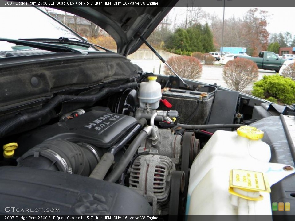 5.7 Liter HEMI OHV 16-Valve V8 Engine for the 2007 Dodge Ram 2500 #40581037