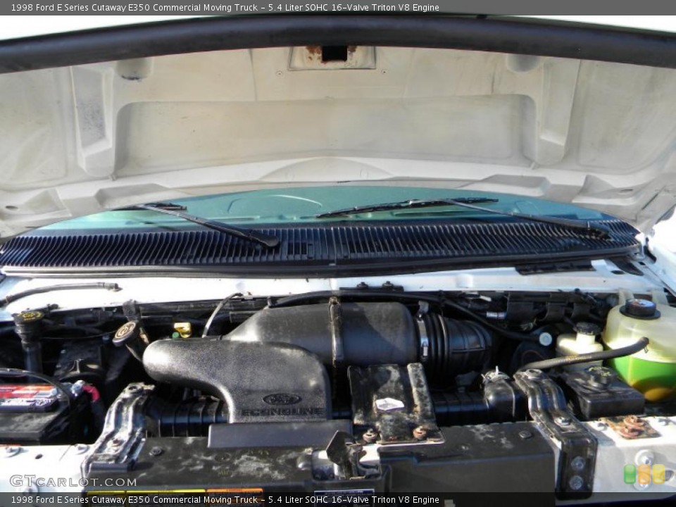 5.4 Liter SOHC 16-Valve Triton V8 1998 Ford E Series Cutaway Engine