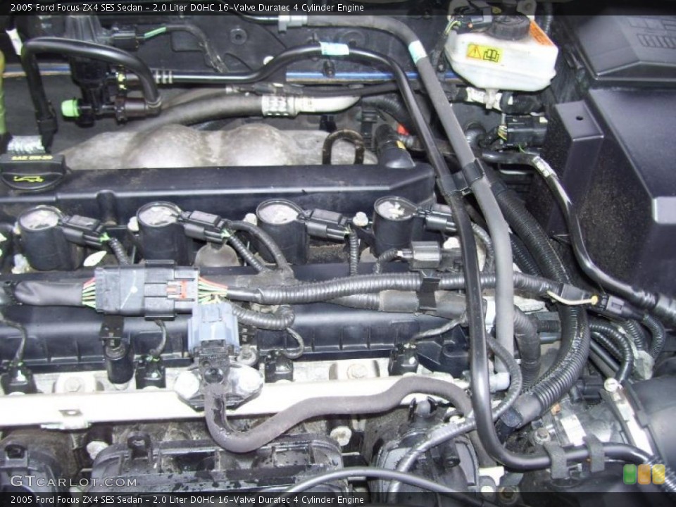 2.0 Liter DOHC 16-Valve Duratec 4 Cylinder Engine for the 2005 Ford Focus #41051145