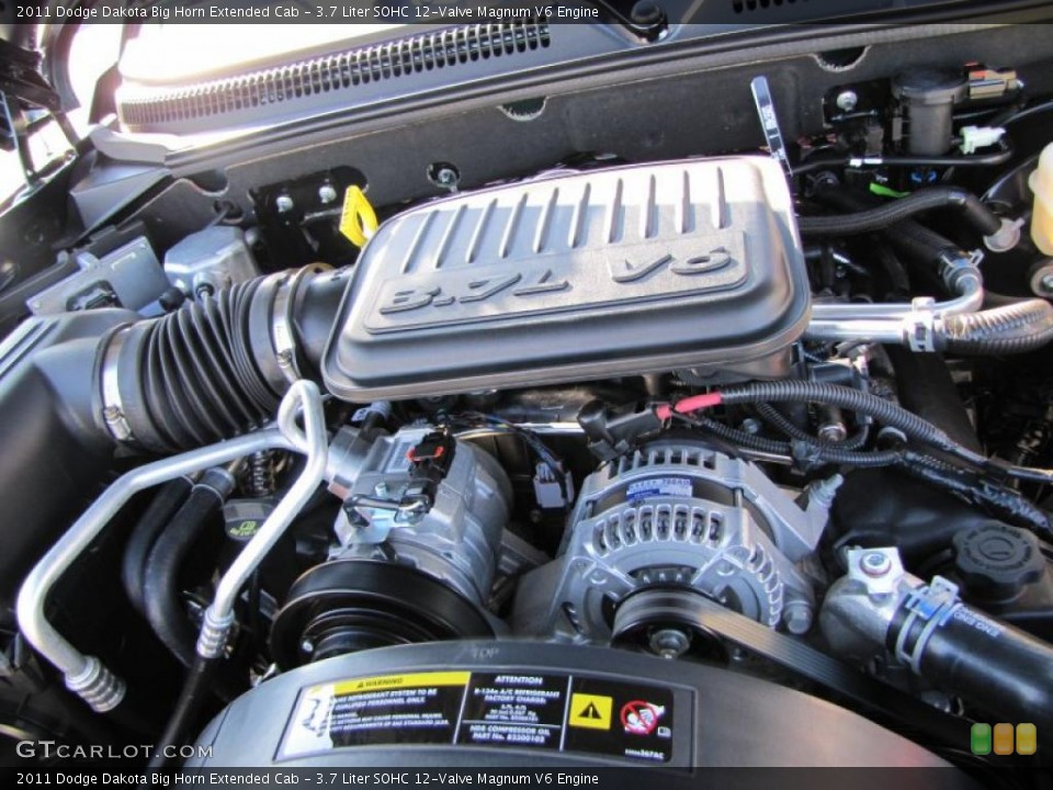 3.7 Liter SOHC 12-Valve Magnum V6 Engine for the 2011 Dodge Dakota #41105354