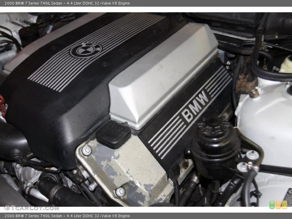 4.4 Liter DOHC 32-Valve V8 Engine for the 2000 BMW 7 Series #41587995