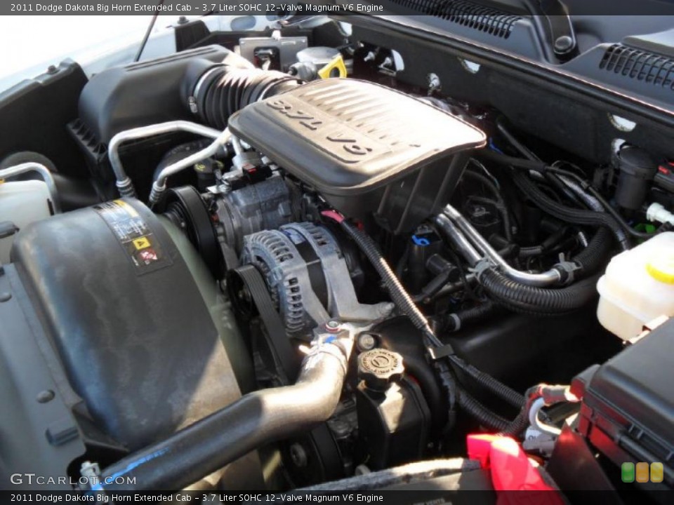 3.7 Liter SOHC 12-Valve Magnum V6 Engine for the 2011 Dodge Dakota #41904616