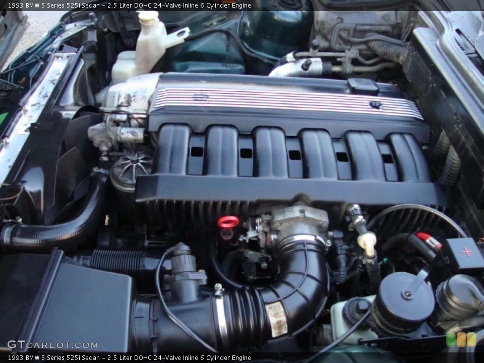 2.5 Liter DOHC 24-Valve Inline 6 Cylinder 1993 BMW 5 Series Engine