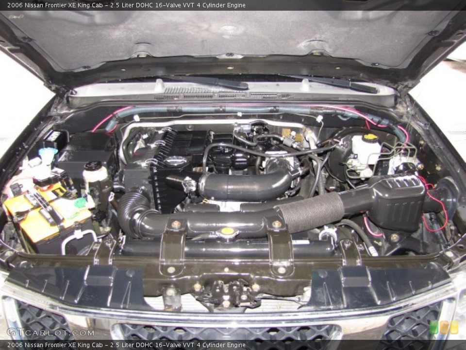 2.5 Liter DOHC 16-Valve VVT 4 Cylinder 2006 Nissan Frontier Engine