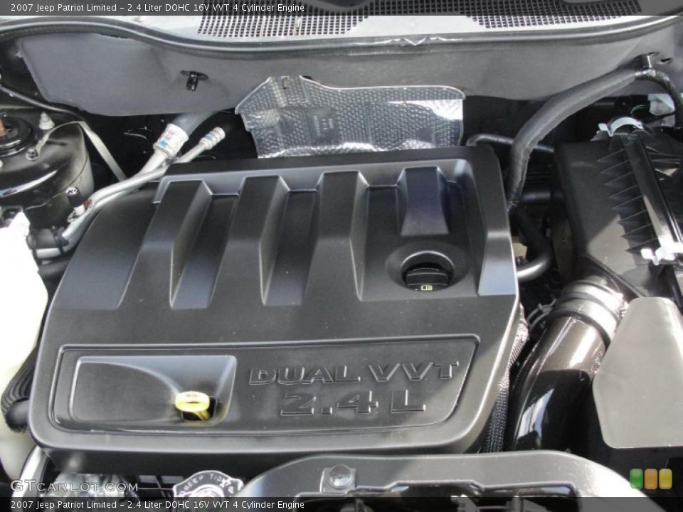 2.4 Liter DOHC 16V VVT 4 Cylinder 2007 Jeep Patriot Engine