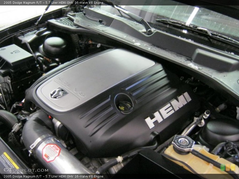 5.7 Liter HEMI OHV 16-Valve V8 Engine for the 2005 Dodge Magnum #42556401