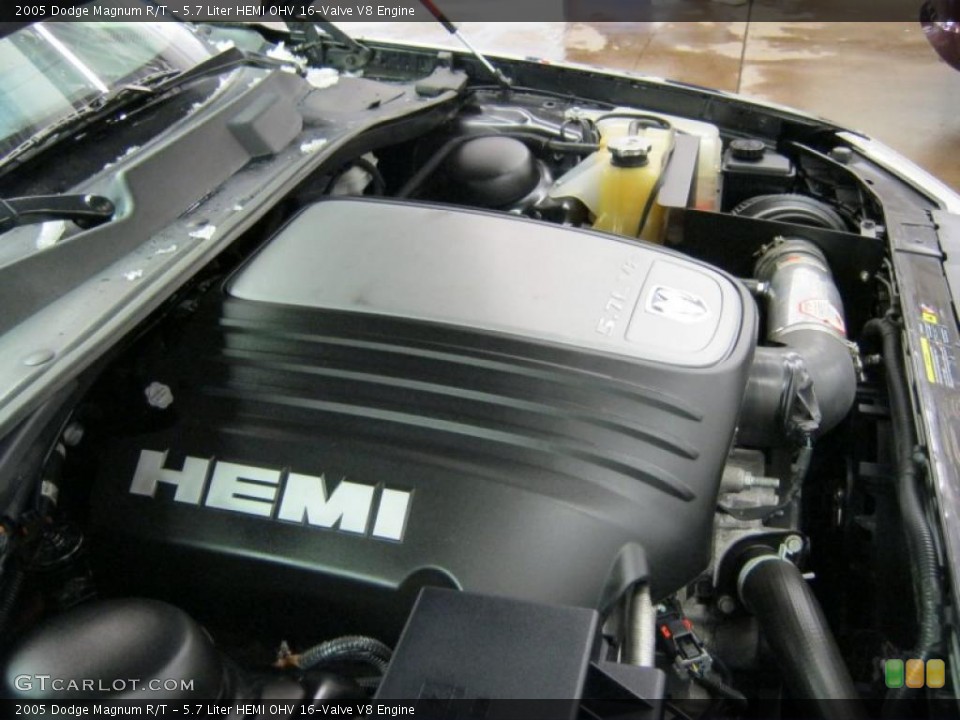 5.7 Liter HEMI OHV 16-Valve V8 Engine for the 2005 Dodge Magnum #42556413