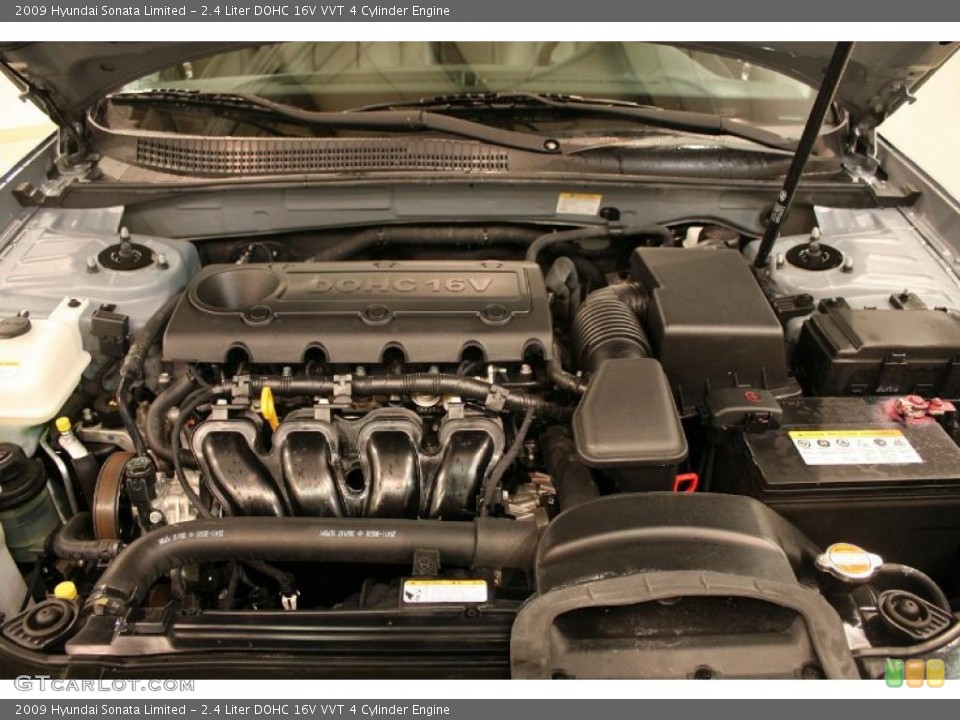2.4 Liter DOHC 16V VVT 4 Cylinder Engine for the 2009 Hyundai Sonata #42753628