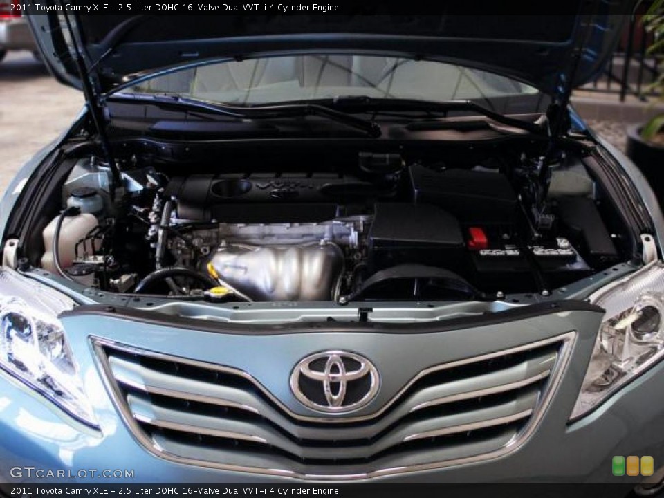 2.5 Liter DOHC 16-Valve Dual VVT-i 4 Cylinder Engine for the 2011 Toyota Camry #42925128