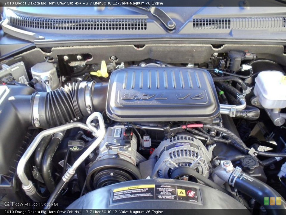 3.7 Liter SOHC 12-Valve Magnum V6 Engine for the 2010 Dodge Dakota #42985049