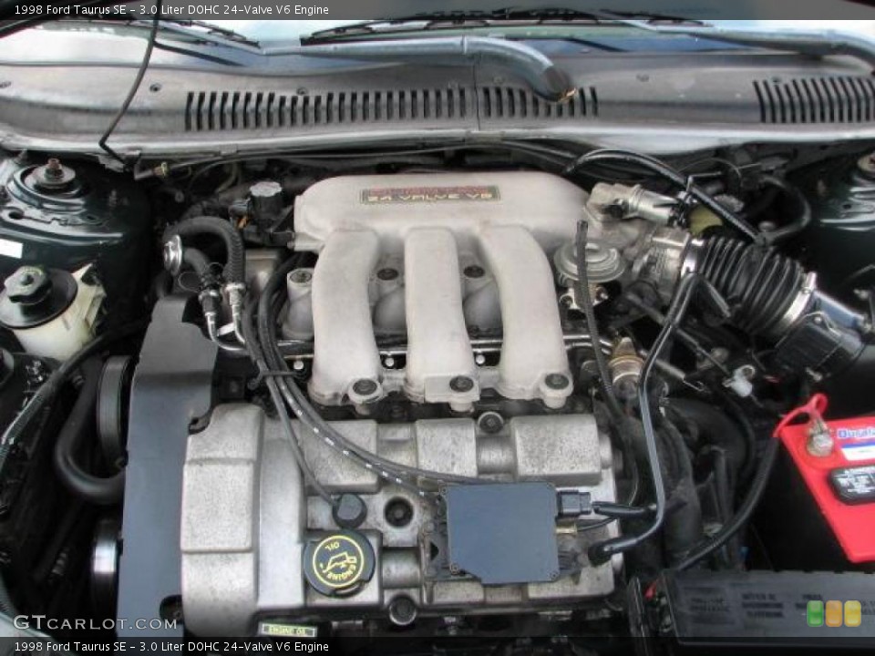 3.0 Liter DOHC 24-Valve V6 1998 Ford Taurus Engine