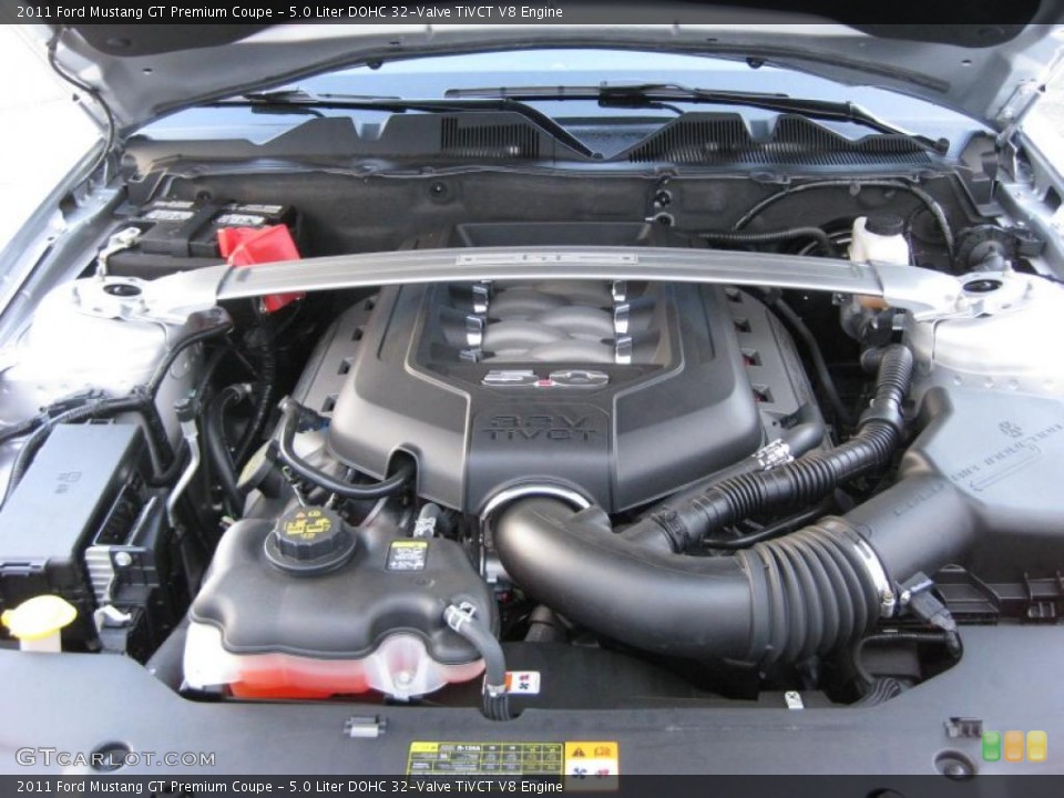 5.0 Liter DOHC 32-Valve TiVCT V8 Engine for the 2011 Ford Mustang #44437262