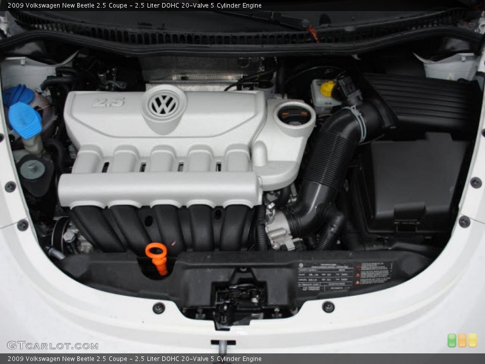 2.5 Liter DOHC 20-Valve 5 Cylinder Engine for the 2009 Volkswagen New Beetle #44661943