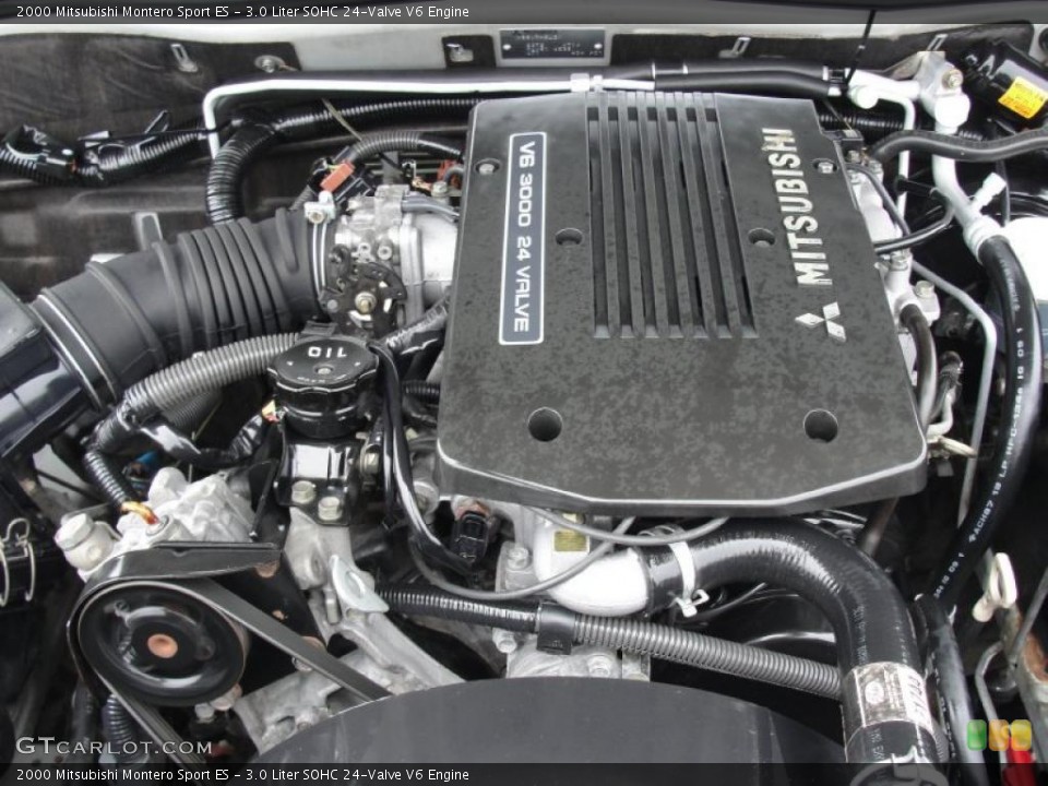 3.0 Liter SOHC 24-Valve V6 Engine for the 2000 Mitsubishi Montero Sport #44678923