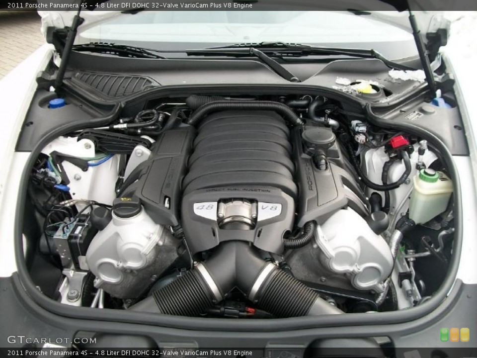 4.8 Liter DFI DOHC 32-Valve VarioCam Plus V8 Engine for the 2011 Porsche Panamera #44817048