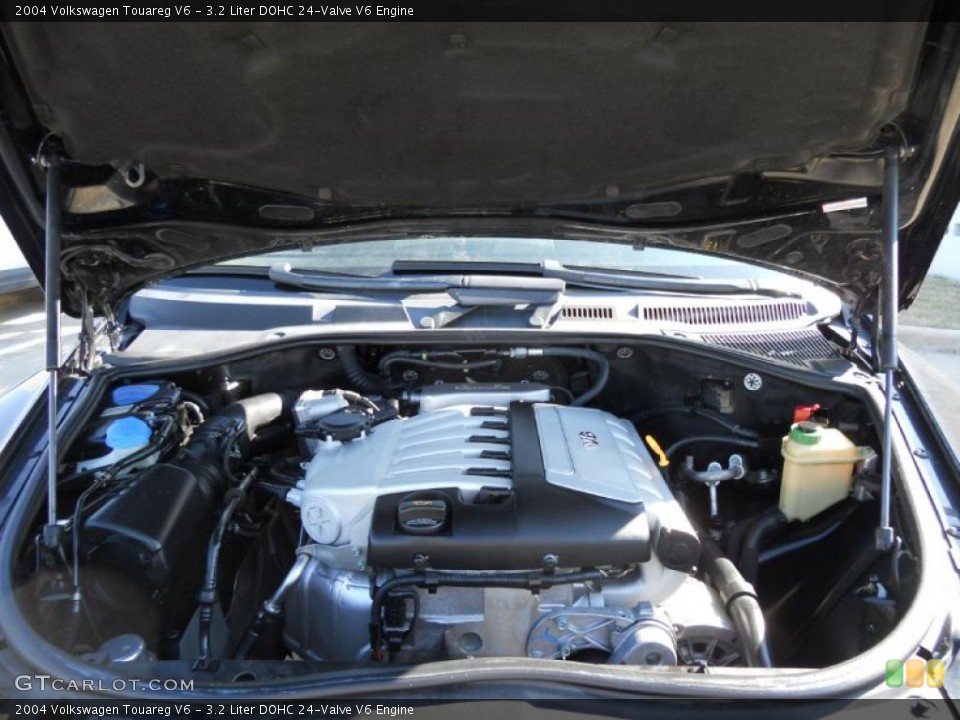3.2 Liter DOHC 24-Valve V6 Engine for the 2004 Volkswagen Touareg #44945409