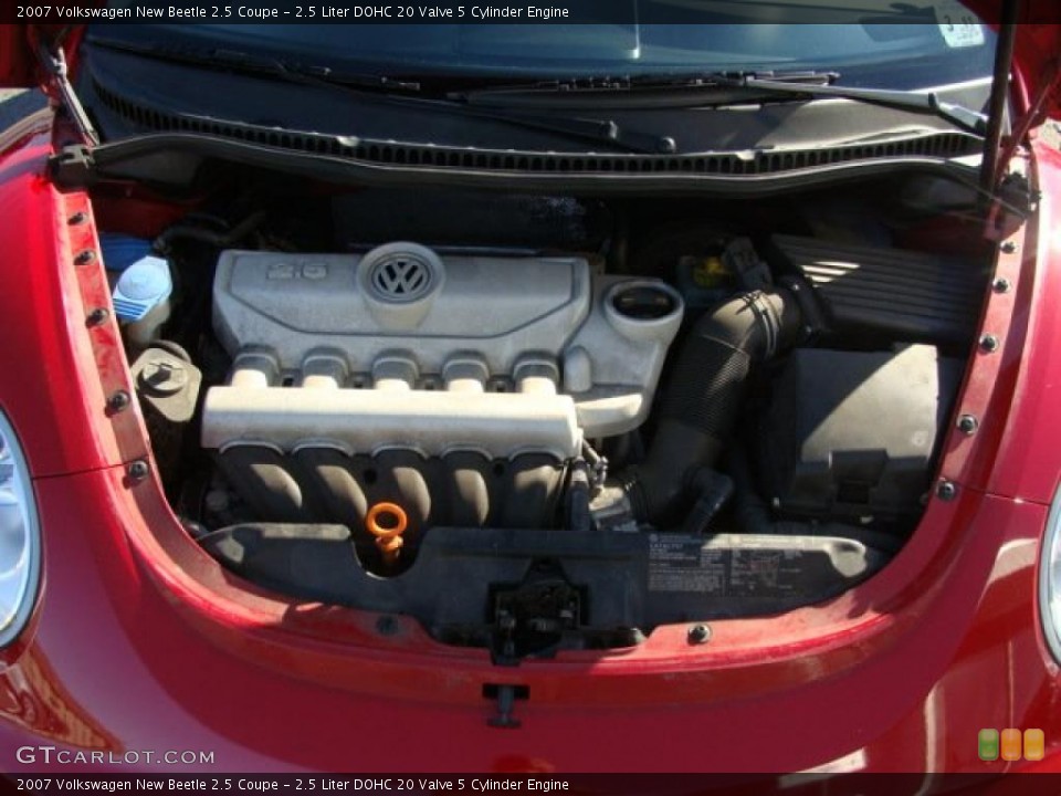 2.5 Liter DOHC 20 Valve 5 Cylinder Engine for the 2007 Volkswagen New Beetle #45834983