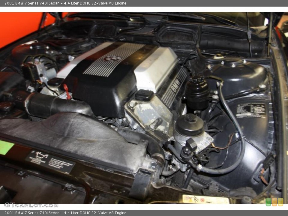 4.4 Liter DOHC 32-Valve V8 Engine for the 2001 BMW 7 Series #46106840