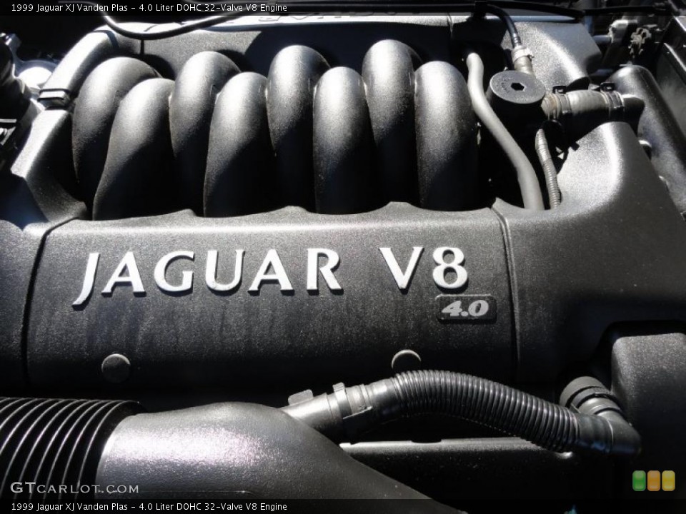 4.0 Liter DOHC 32-Valve V8 1999 Jaguar XJ Engine