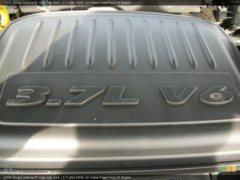 3.7 Liter SOHC 12-Valve PowerTech V6 Engine for the 2005 Dodge Dakota #46317104