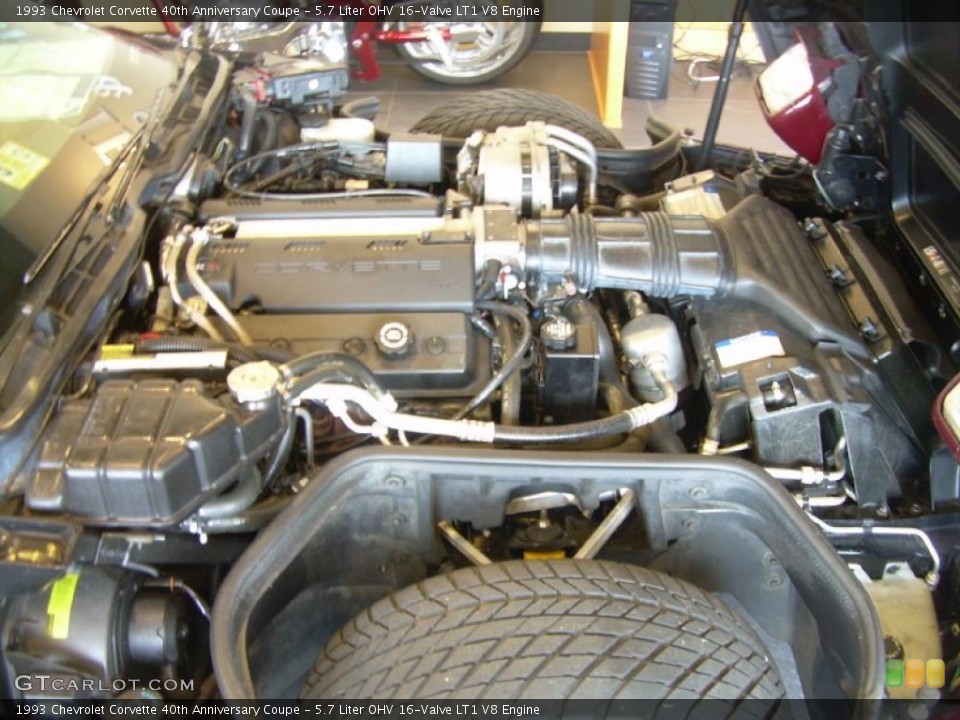5.7 Liter OHV 16-Valve LT1 V8 Engine for the 1993 Chevrolet Corvette #46351958