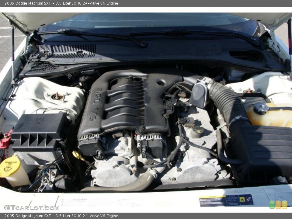 3.5 Liter SOHC 24-Valve V6 Engine for the 2005 Dodge Magnum #46361999