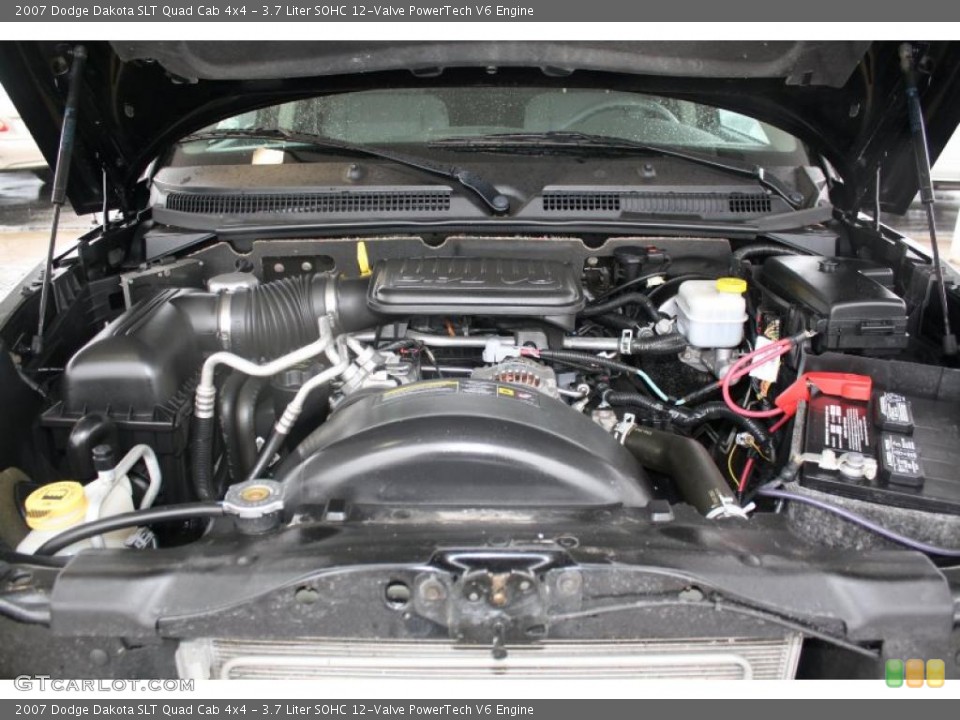 3.7 Liter SOHC 12-Valve PowerTech V6 Engine for the 2007 Dodge Dakota #46478193