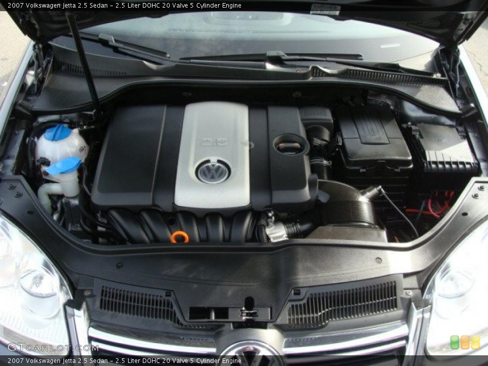 2.5 Liter DOHC 20 Valve 5 Cylinder Engine for the 2007 Volkswagen Jetta #46488834