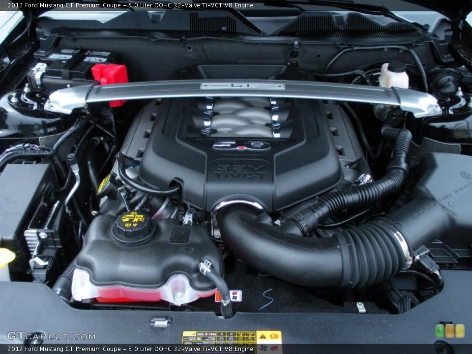 5.0 Liter DOHC 32-Valve Ti-VCT V8 Engine for the 2012 Ford Mustang #46563439